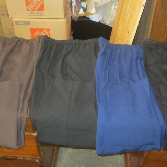 WOMENS DRESS PANTS 3 BRIGGS NY, 1 REQUIREMENT, 10 & 12 PETITE READ ALL $EACH - Picture 4 of 7